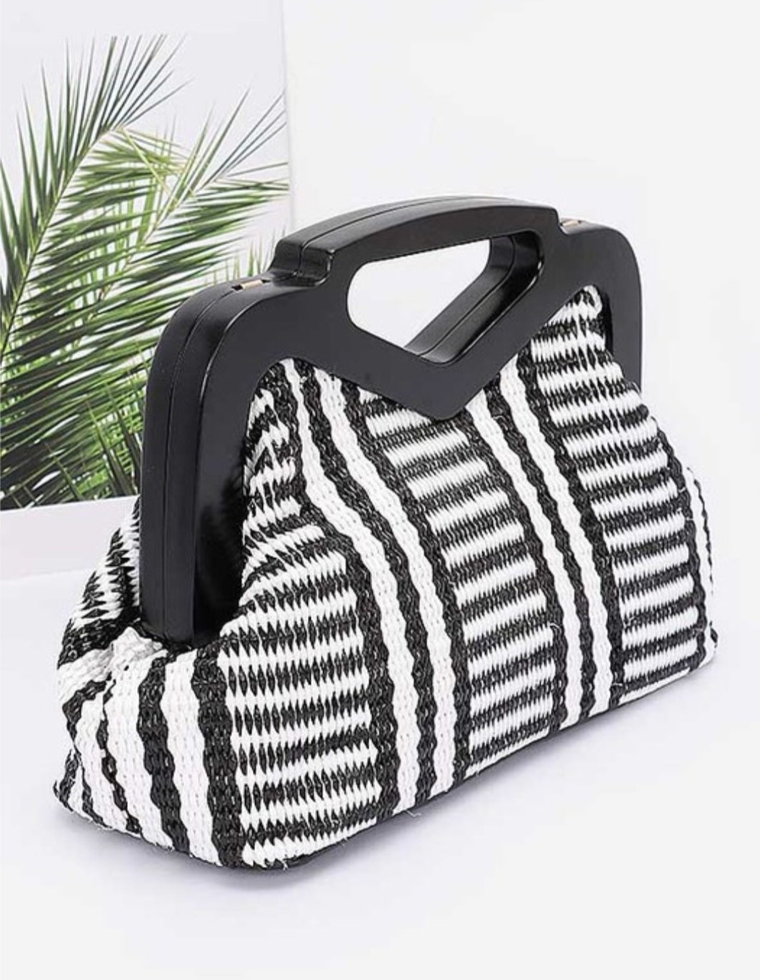 The Tropics Straw Clutch